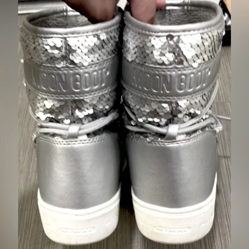 Moon Boot Mid Pulse Disco Short Platform Lace Up Silver Sequin Bling in Size 6